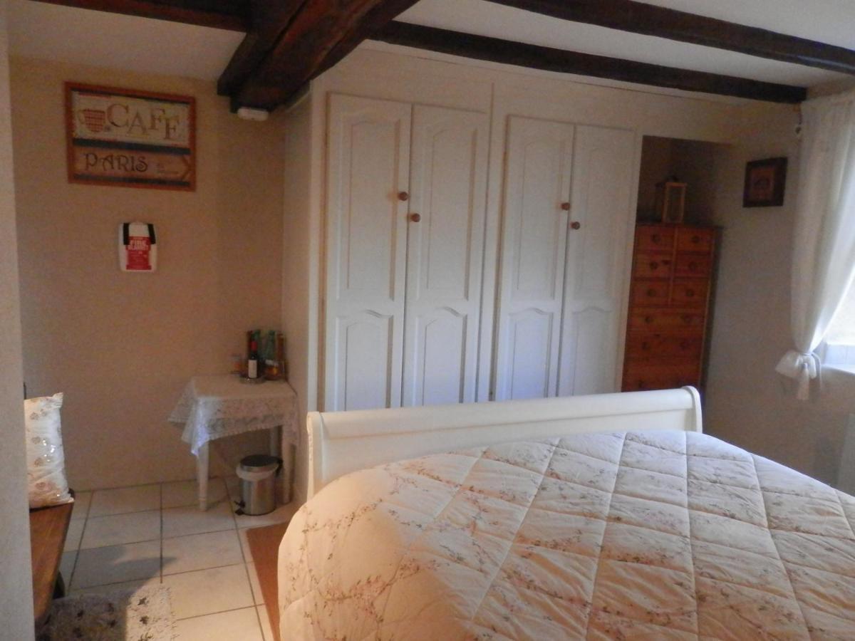 La Petite Cretouffiere - Naturiste Accommodation - Adult Only Colombiers-du-Plessis Εξωτερικό φωτογραφία