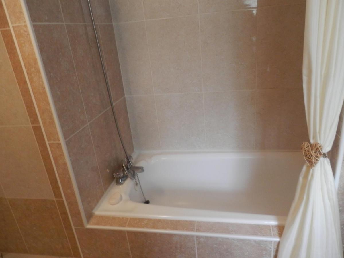 La Petite Cretouffiere - Naturiste Accommodation - Adult Only Colombiers-du-Plessis Εξωτερικό φωτογραφία